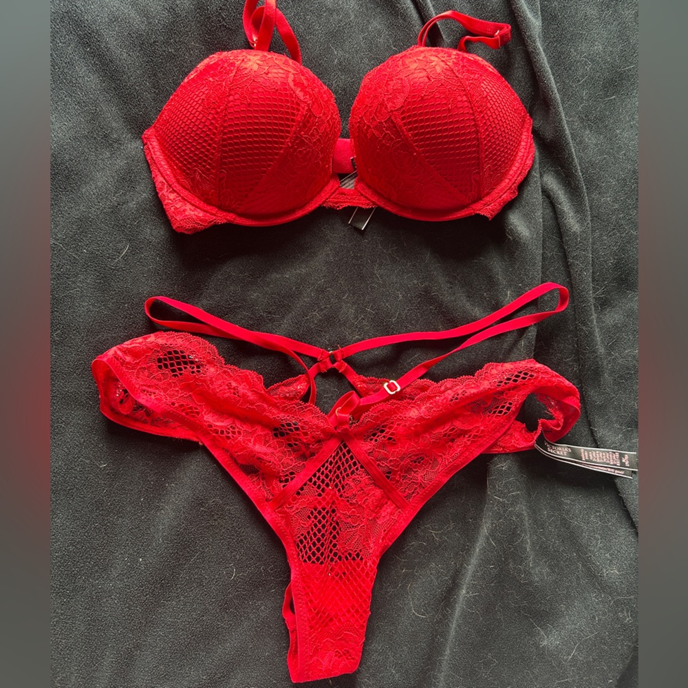 Victoria's Secret Red Bra Intimates & Sleepwear